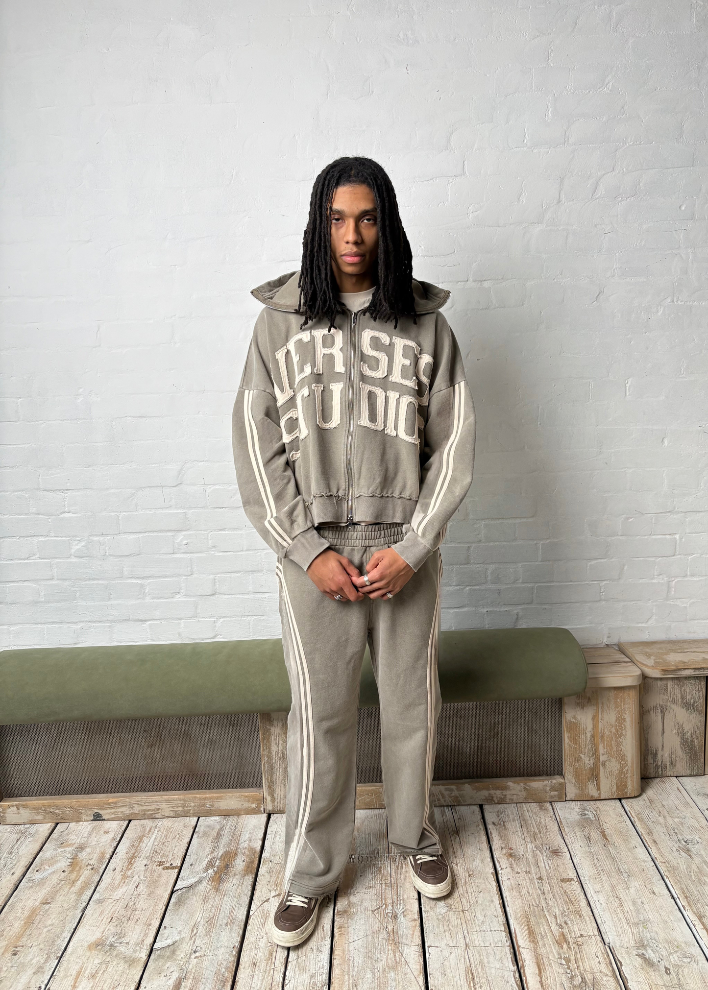 V9 TAUPE WASH ZIP UP